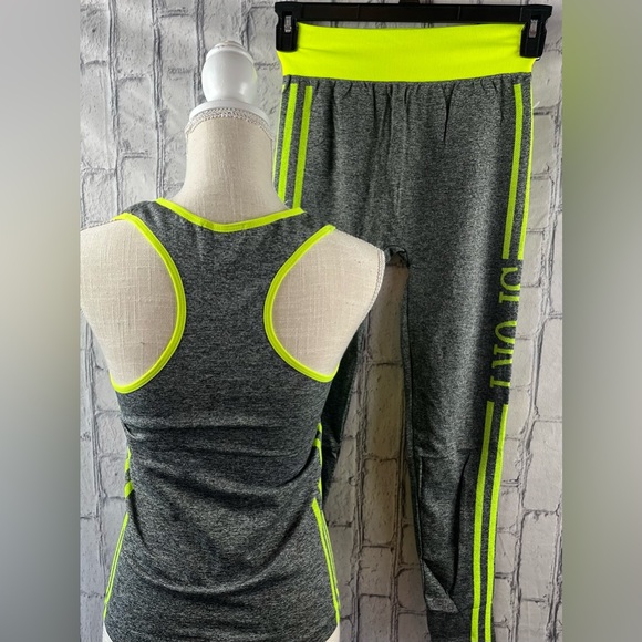 F&F Size: One Size Sport Workout Set Sleeveless Top/Leggings Gray/Neon - Picture 6 of 11
